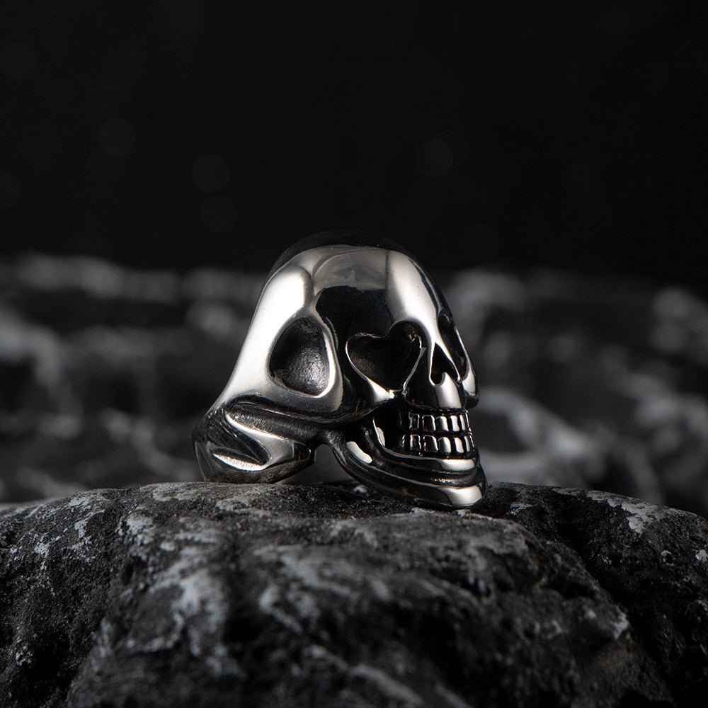 Wholesale  does not fade exquisite punk titanium steel retro skull gift men's raw stainless steel polished ring