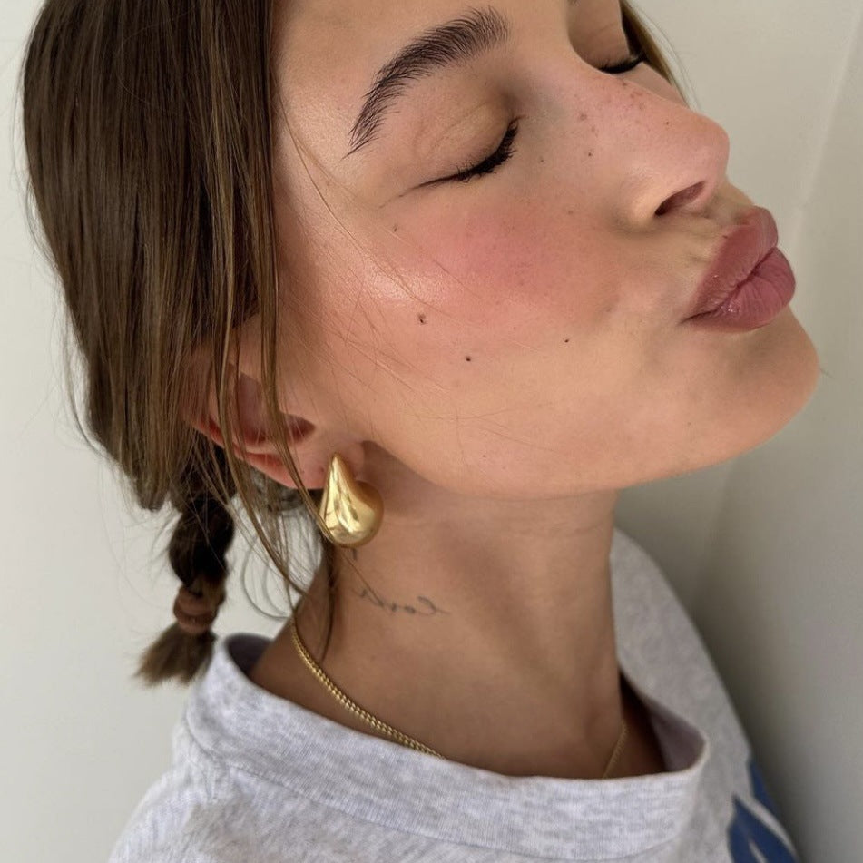 Wholesale 18k Gold Drop Plated Glossy Hollow Earrings