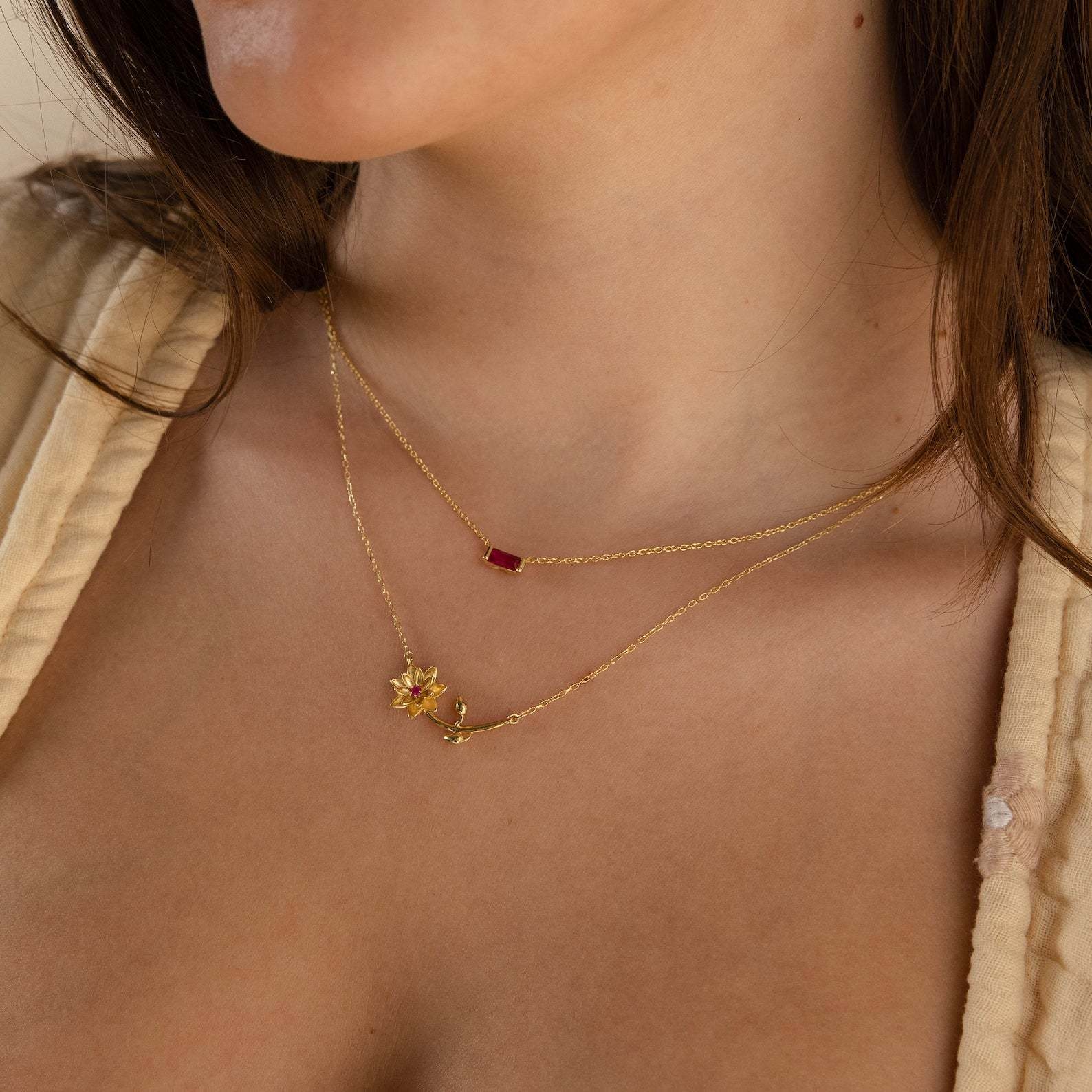 Wholesale 3D December Birth Flower Pendant Necklace Gold Plated Copper Decorative Jewelry Accessory