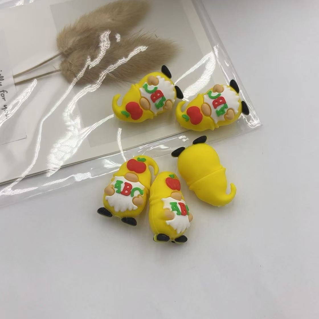 Wholesale 10pcs Silicone creative beads ABC dwarf