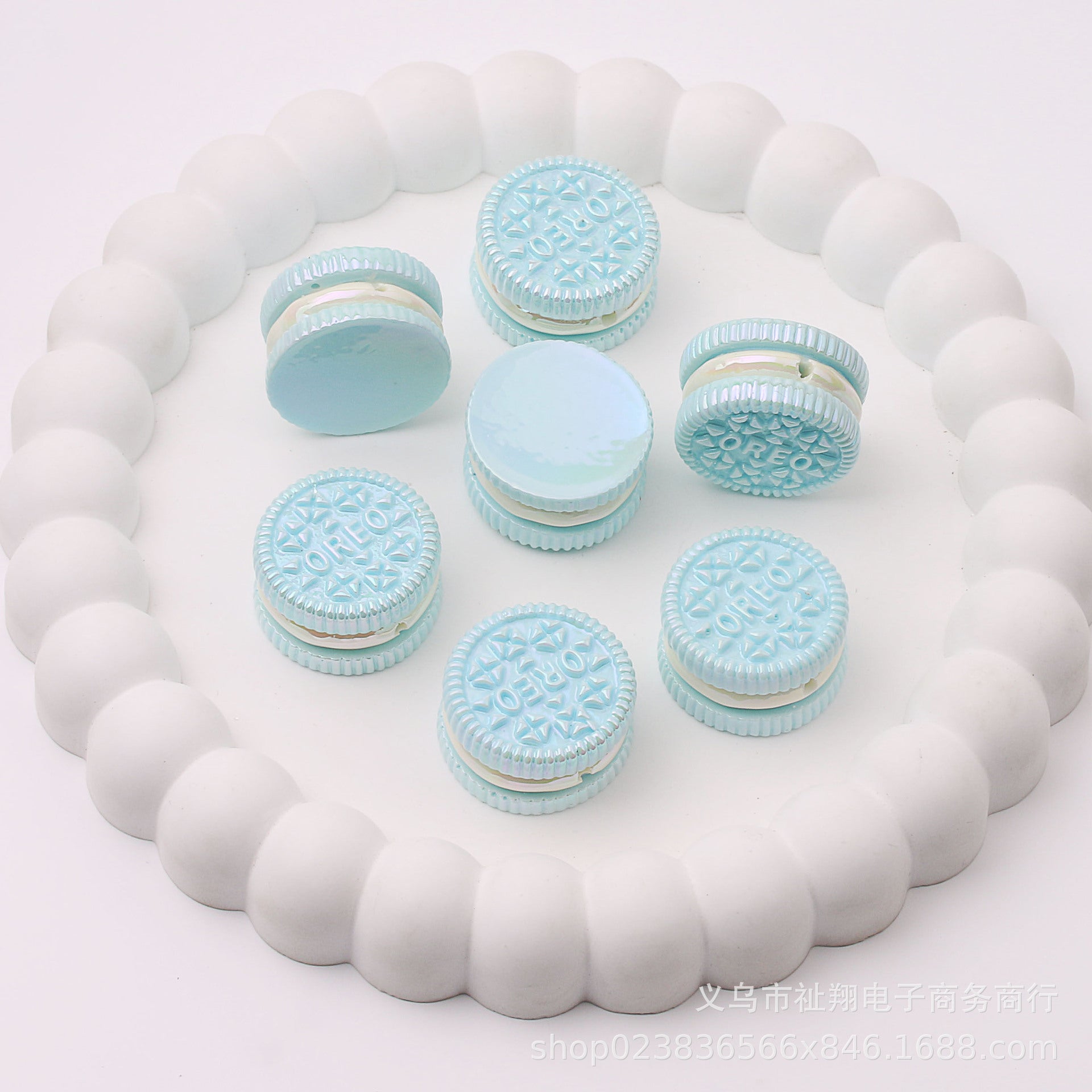 Wholesale 100pcs/pack Resin Through-hole UV Color-plated Macron Sandwich Biscuit DIY Beads