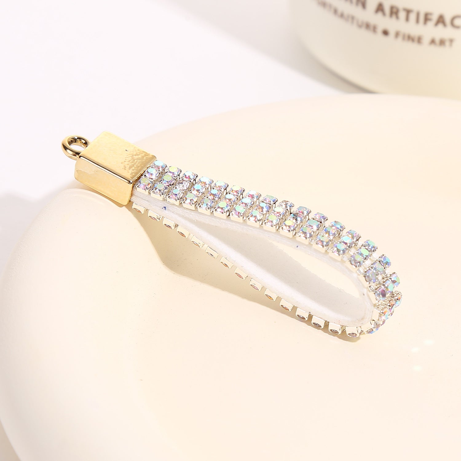 Wholesale Diamond-encrusted Keychain Accessories Diamond-encrusted Leather Rope Buckle Bag Accessories Fashion Exquisite Car Key Pendant