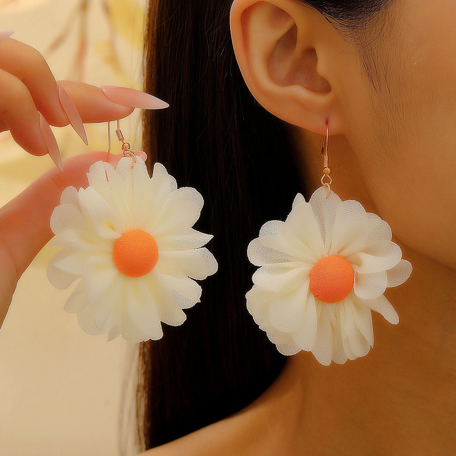 Wholesale Trendy Summer Vacation Hand Knit Raffia Flower Earrings For Women Golden Yellow Fashion Accessory Resale Gift