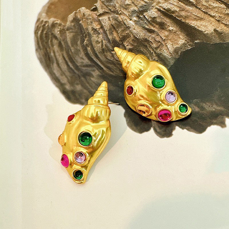 Wholesale Personality Compliments, Asian Gold Electroplated Conch Shaped Earrings