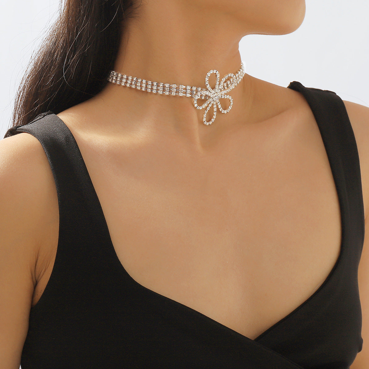 Wholesale Diamond Flower Necklace Clavicle Chain