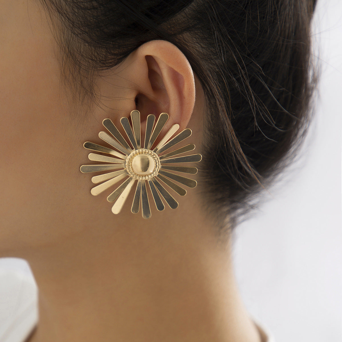 Wholesale Simple Sunflower Earrings