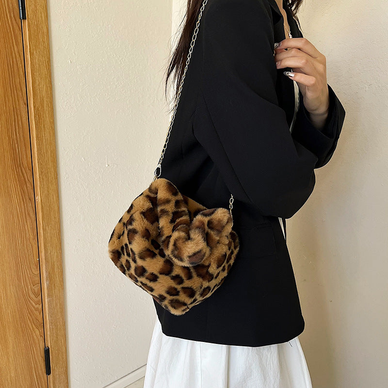 Wholesale Plush Leopard Crossbody Bag