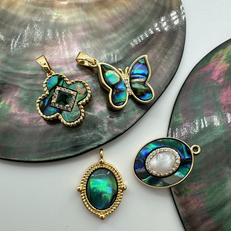 Wholesale 18K Gold Plated Copper Natural White Abalone Butterfly Four Leaf Flower Vintage Oval Pendant