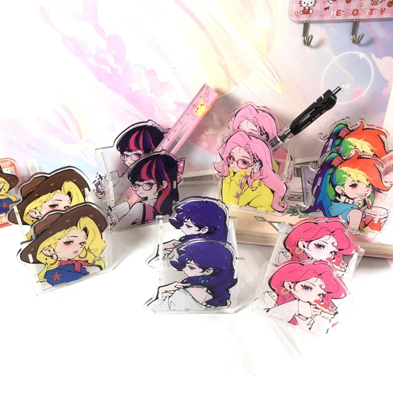 Wholesale  Creative Cute Cartoon Acrylic Pen Holder  OLY Exclusive