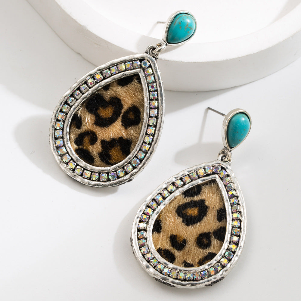 Wholesale Exaggerated Vintage Oval Turquoise Hollow Leopard Leather Earrings