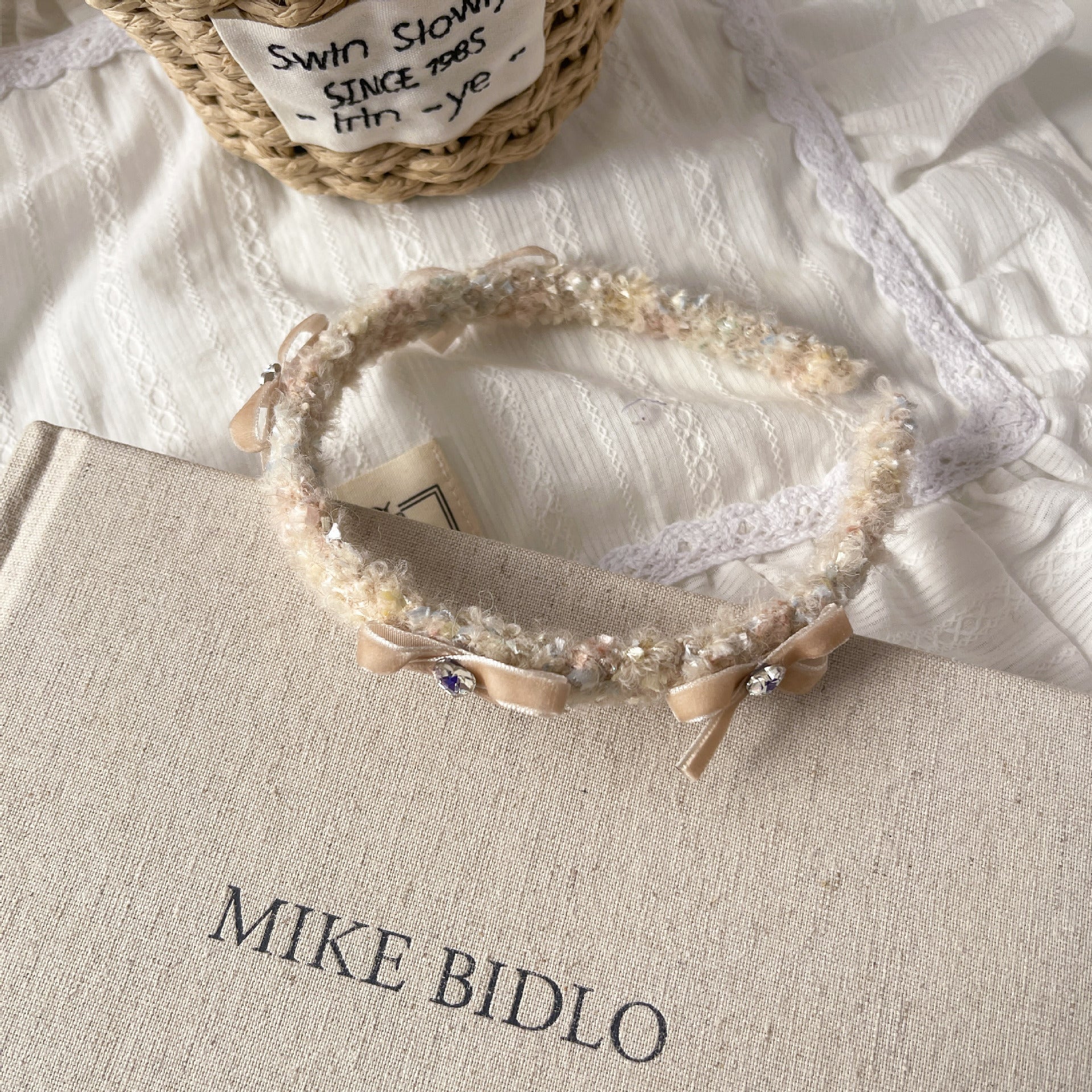 Wholesale Dreamy plush bow sweet atmosphere velvet bow tie headband