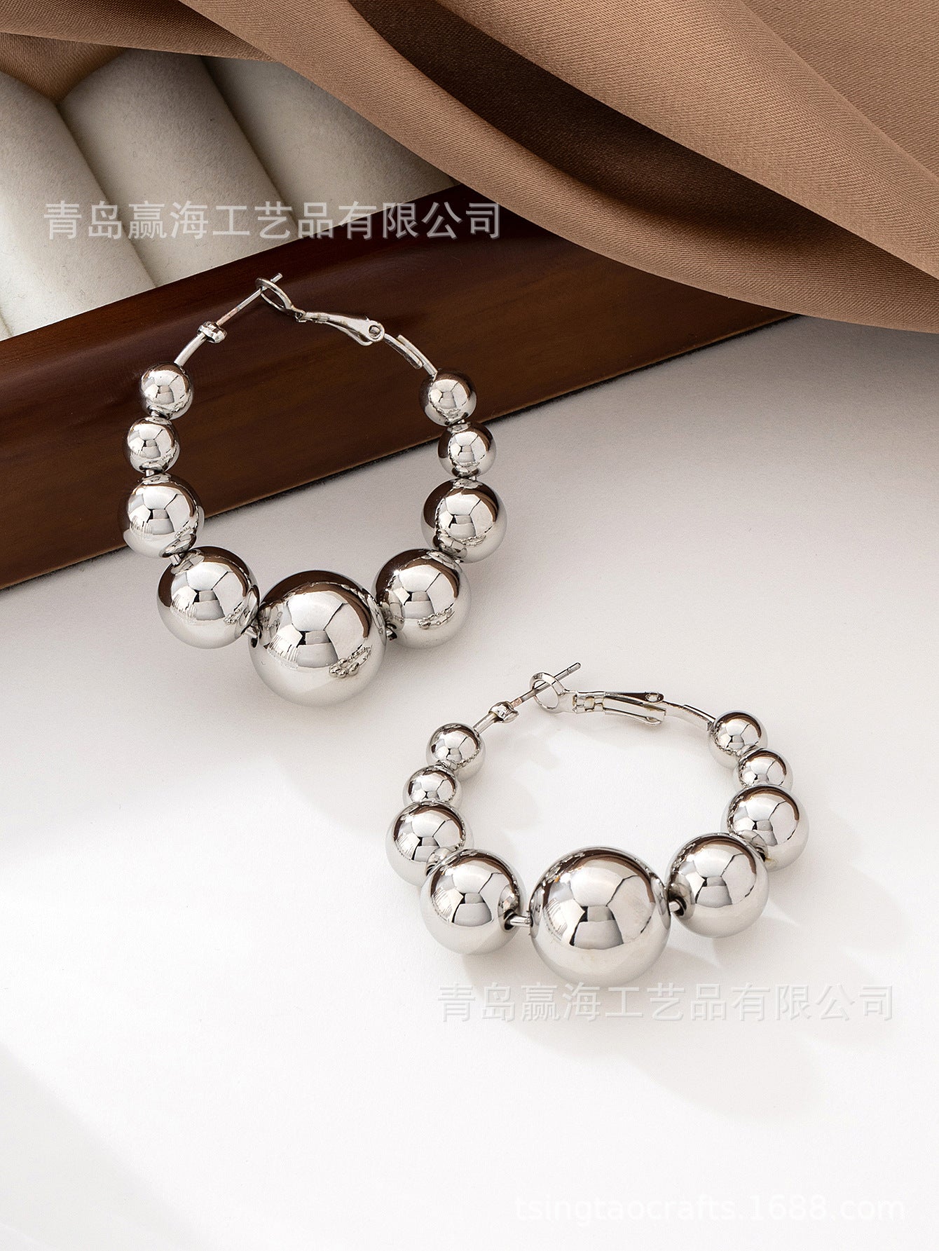 Wholesale Temperament, Metallic Feel, Fashionable and Versatile, with Round Bead Earrings