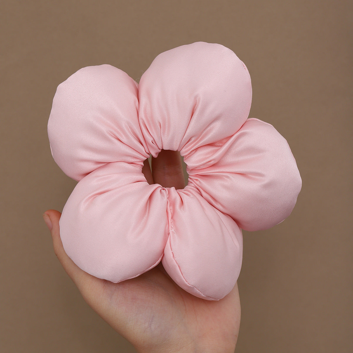 Wholesale Three dimensional flower girl with curly hair and hair loops