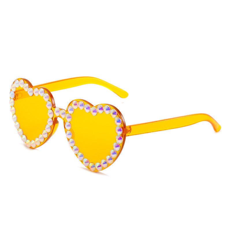 Wholesale Gorgeous Diamond Studded Fashion Love Heart Trendy Decorated Sunglasses