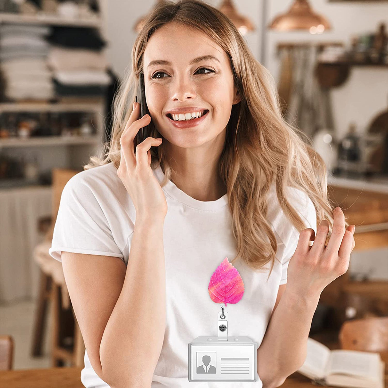 Wholesale Maple Leaf Tree Gradient Glitter Retractable Badge