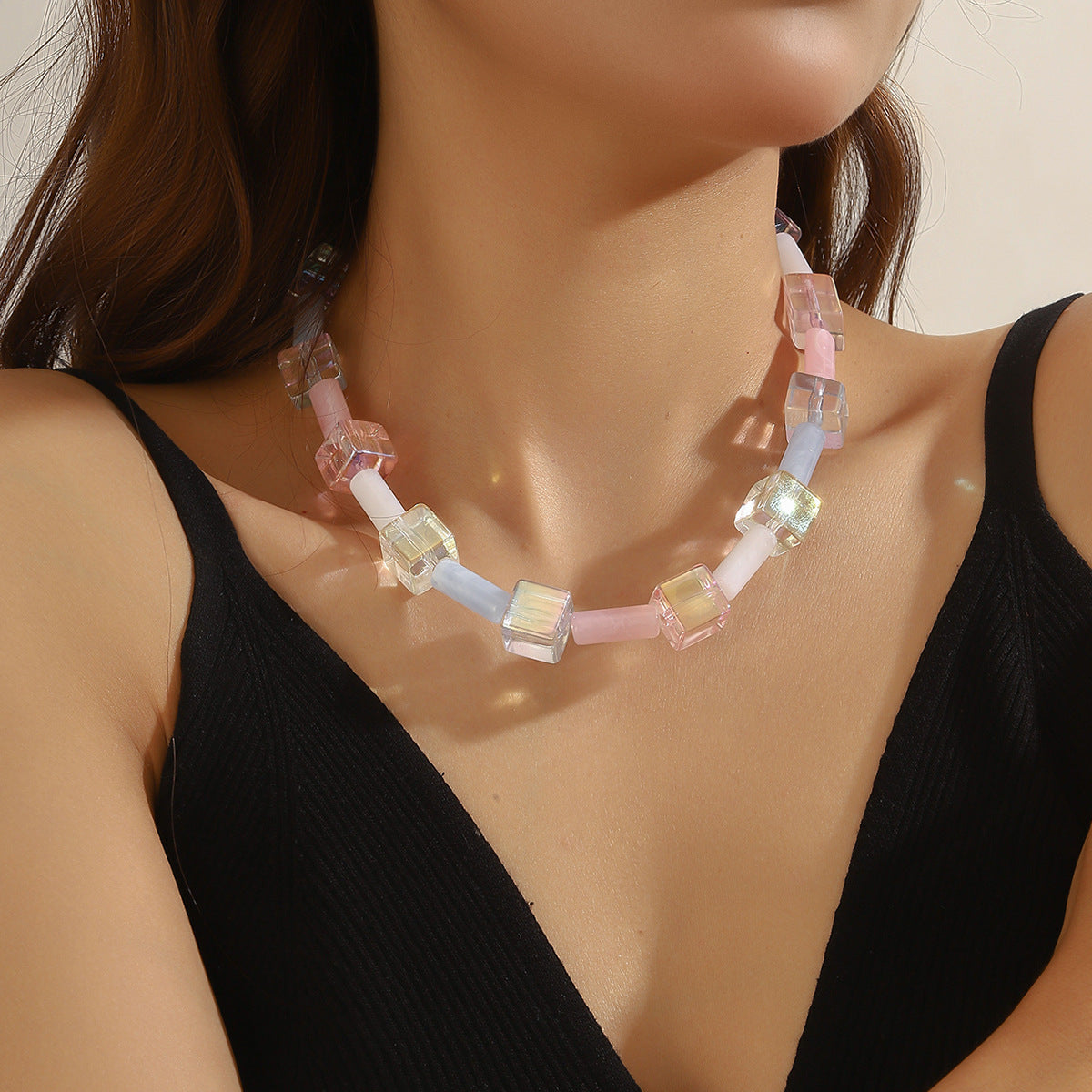 Wholesale Bohemian-style acrylic beaded necklace