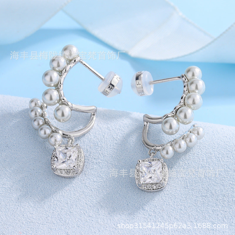 Wholesale  Cube Sweet Dream Light Luxury  Copper Earrings