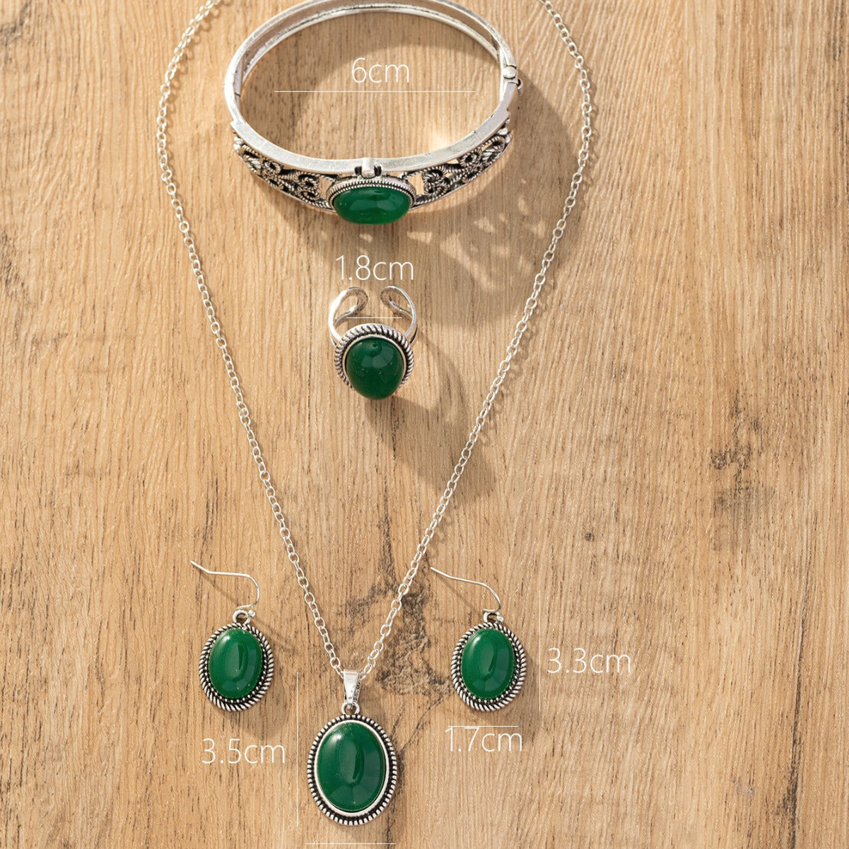 Wholesale Four-piece set of natural stone emerald necklace, earrings, ring and bracelet