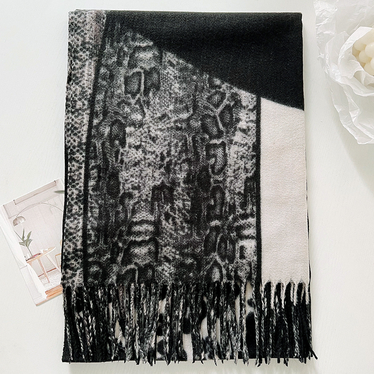 Wholesale Autumn and Winter Leopard Print Warm and Versatile Fashionable Imitation Cashmere Scarf