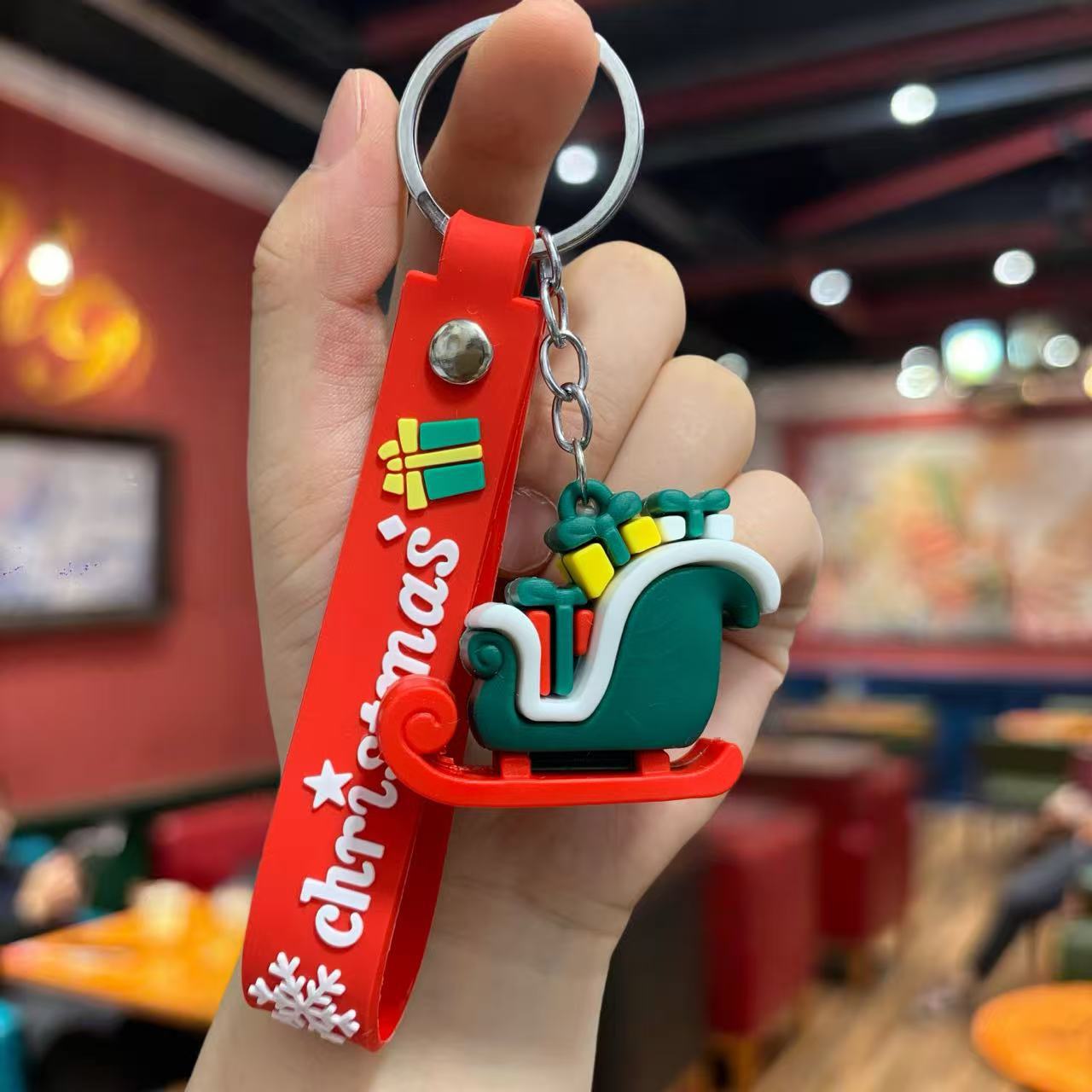 Wholesale Christmas keychain  gift pendant  Keychains