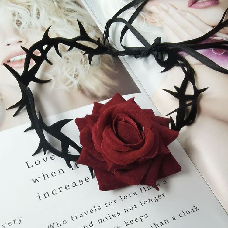 Wholesale Retro girl' s necklace with dark night rose and ns