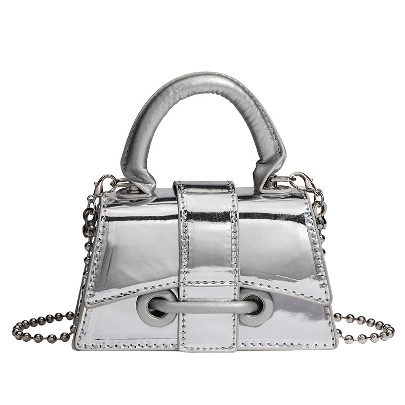 Wholesale Small handbags popular in summer, high-end silver beaded chain messenger bags