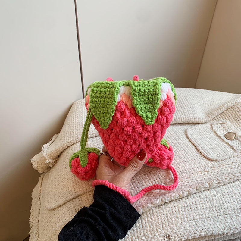Wholesale Children's Bag Cute Strawberry Three-dimensional Crocheted Wool Bag Hand Knitted Crossbody Bag Coin Purse