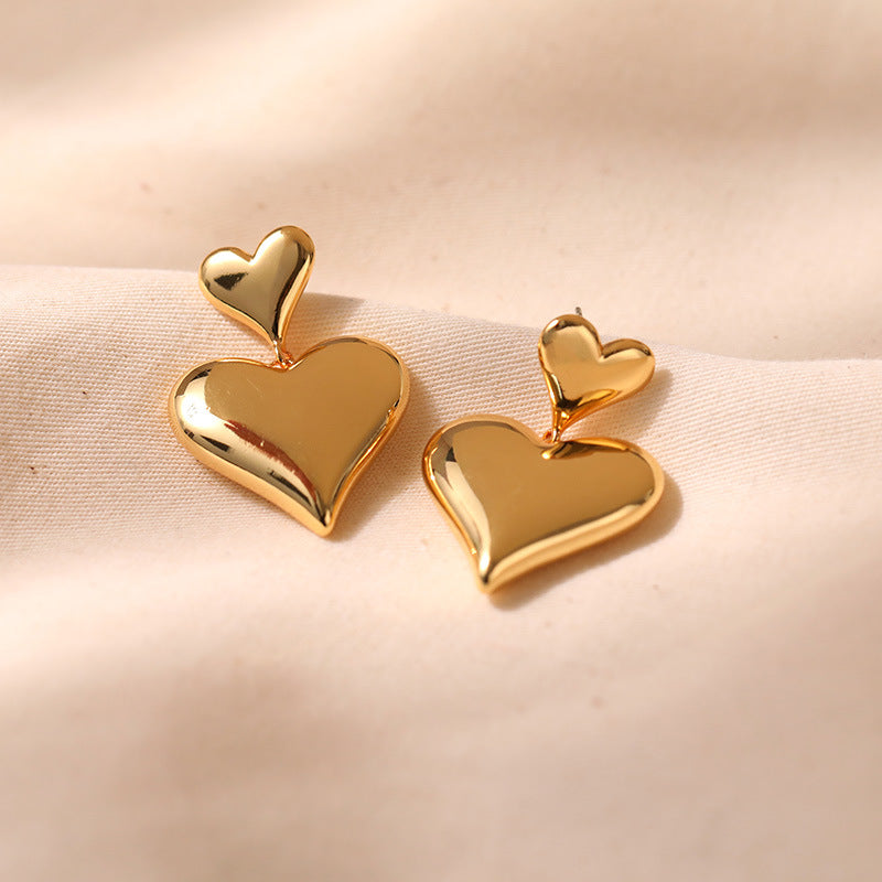 Wholesale Three-dimensional Love High-grade Metallic Gold-plated Earrings