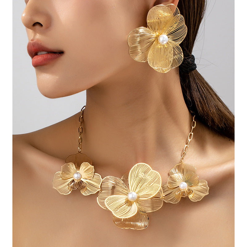 Wholesale 3D Hollowed Flower Design Women S Alloy Electroplated Jewelry Set Elegant Chic Boutique Accessory For Resale