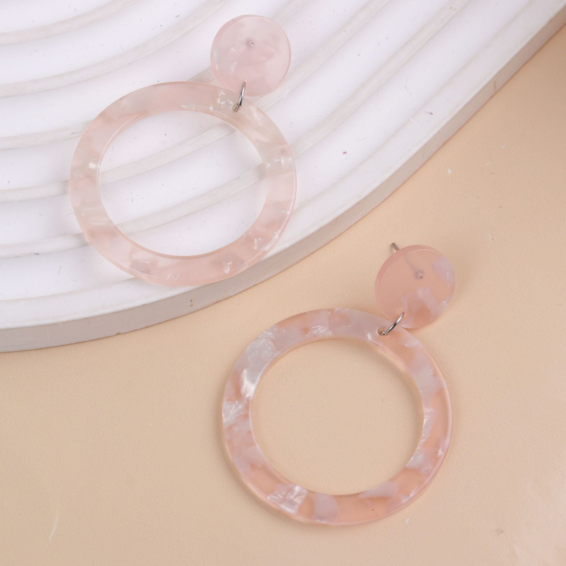 Wholesale Acetate plate colorful hollow round acrylic earrings retro leopard print earrings