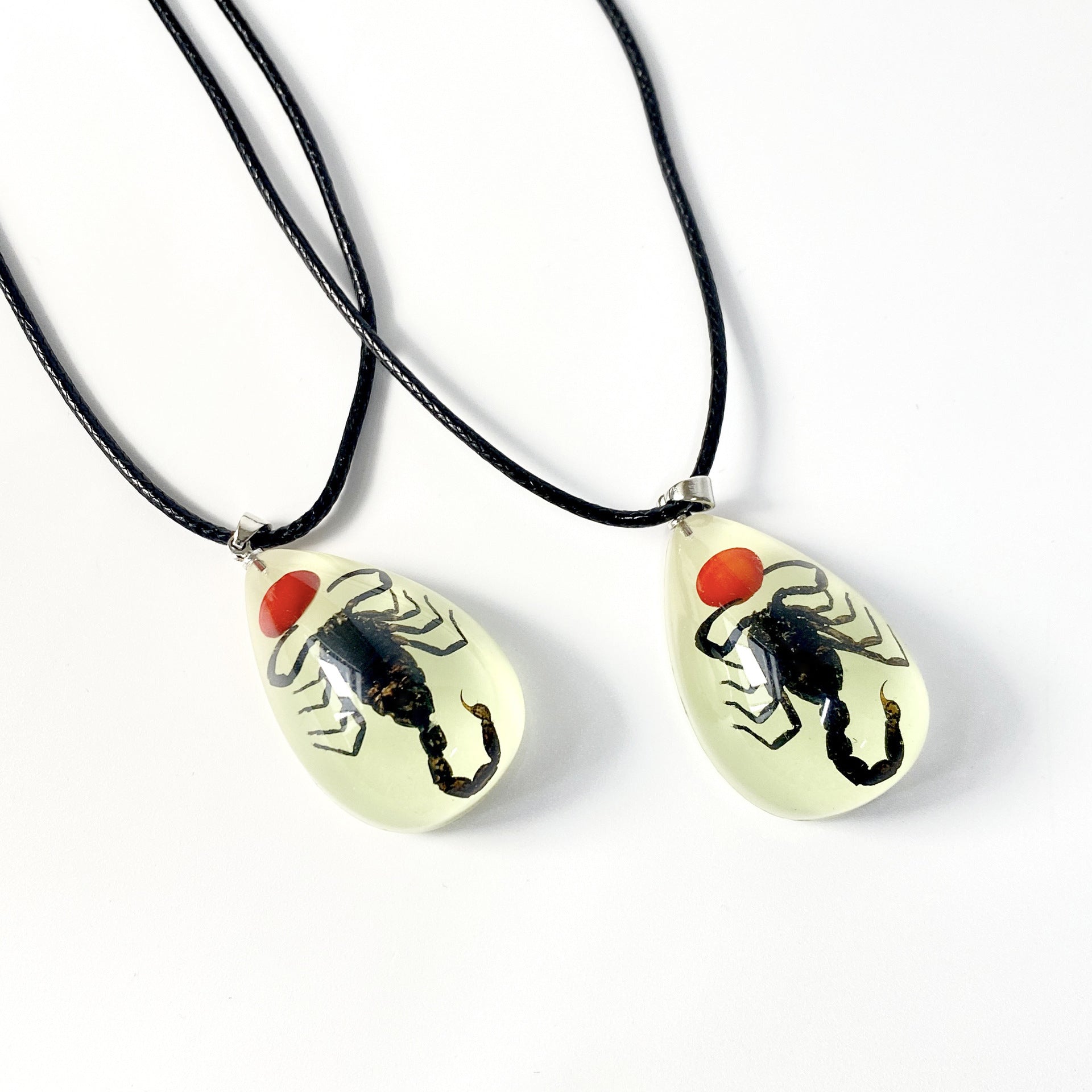 Wholesale 6pcs Resin Real Insect Luminous Pendant Necklace