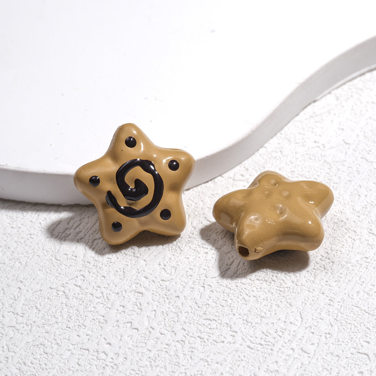 Wholesale 20pcs Cartoon starfish perforated Acrylic Beads