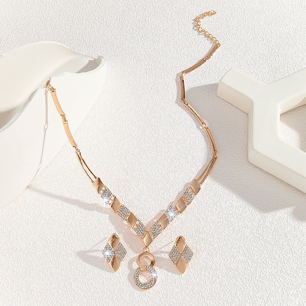 Wholesale Metal Figure-Eight Necklace and Earring Set Women' s Jewelry Set