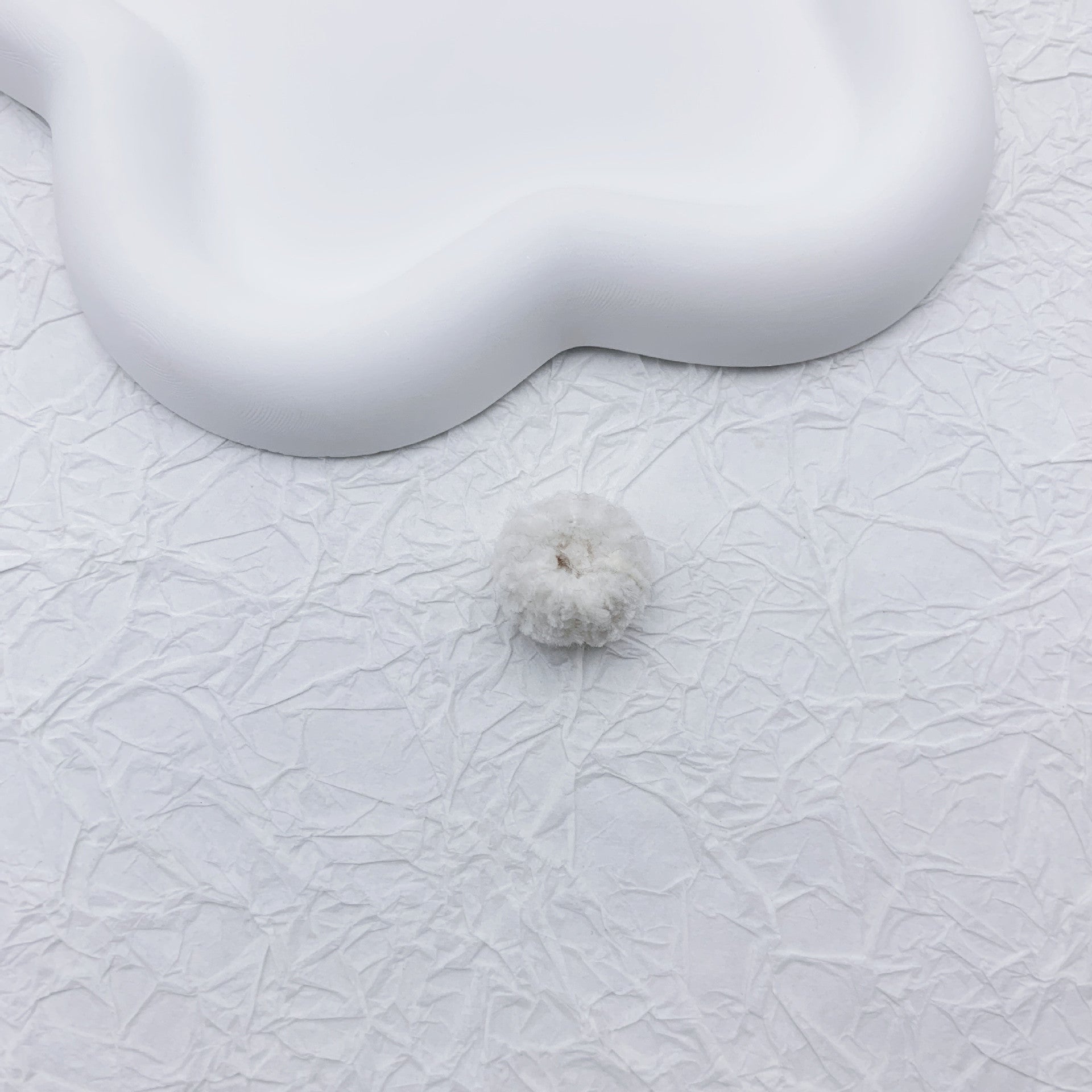 Wholesale 100pcs Autumn and Winter Retro Handmade Candy Color Plush Perforated DIY Yarn Ball