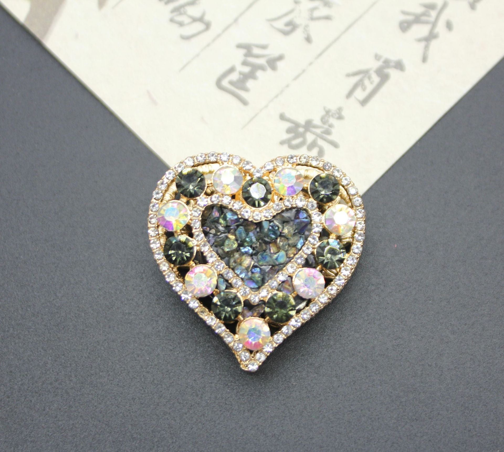 Wholesale Double-sided hollow heart inlaid with diamond crushed pink crystal straight hole beads