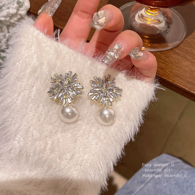 Wholesale Zircon Snowflake Pearl Earrings