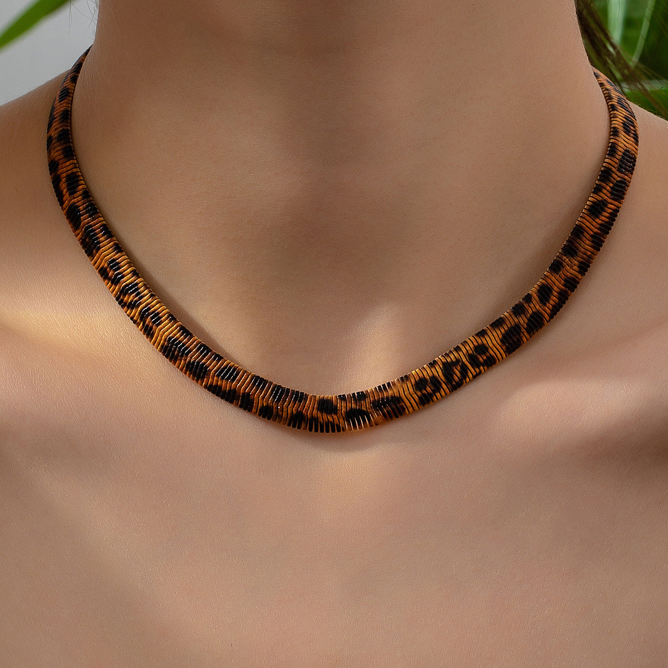 Wholesale Leopard Print Retro Fashion Necklace Alloy Jewelry Accessory Everyday Gift