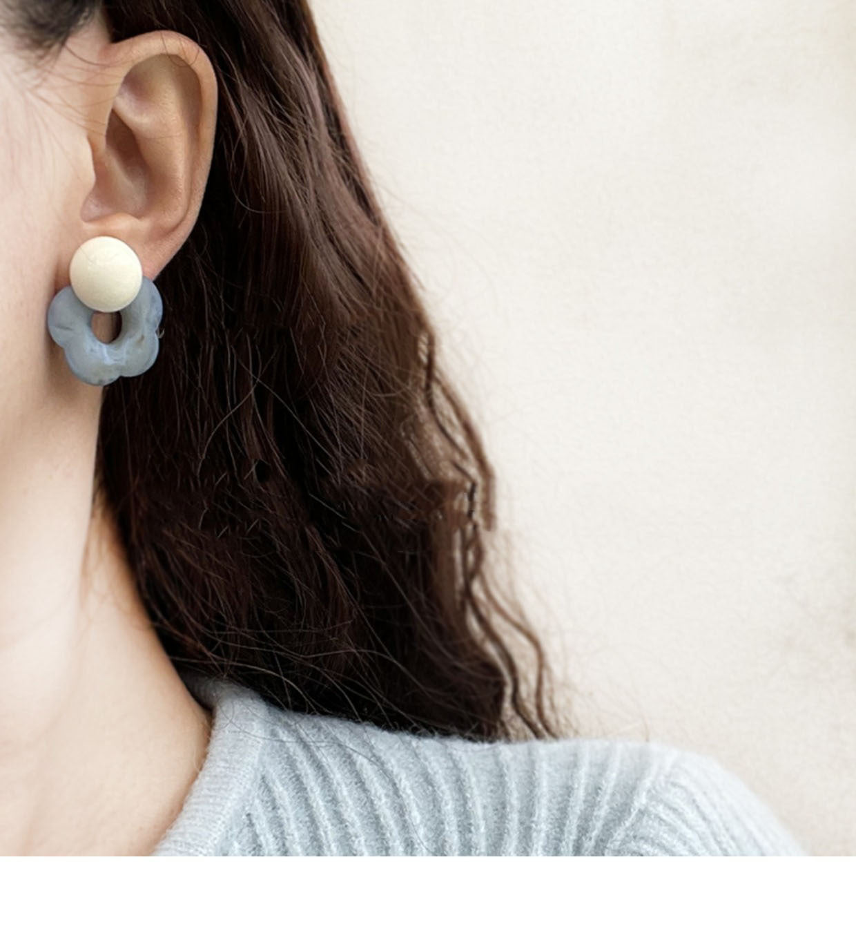 Wholesale Contrast Color Flower Simple Versatile Earrings