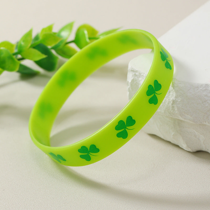 Wholesale Green Hat Festival Lucky Clover Silicone Bracelet