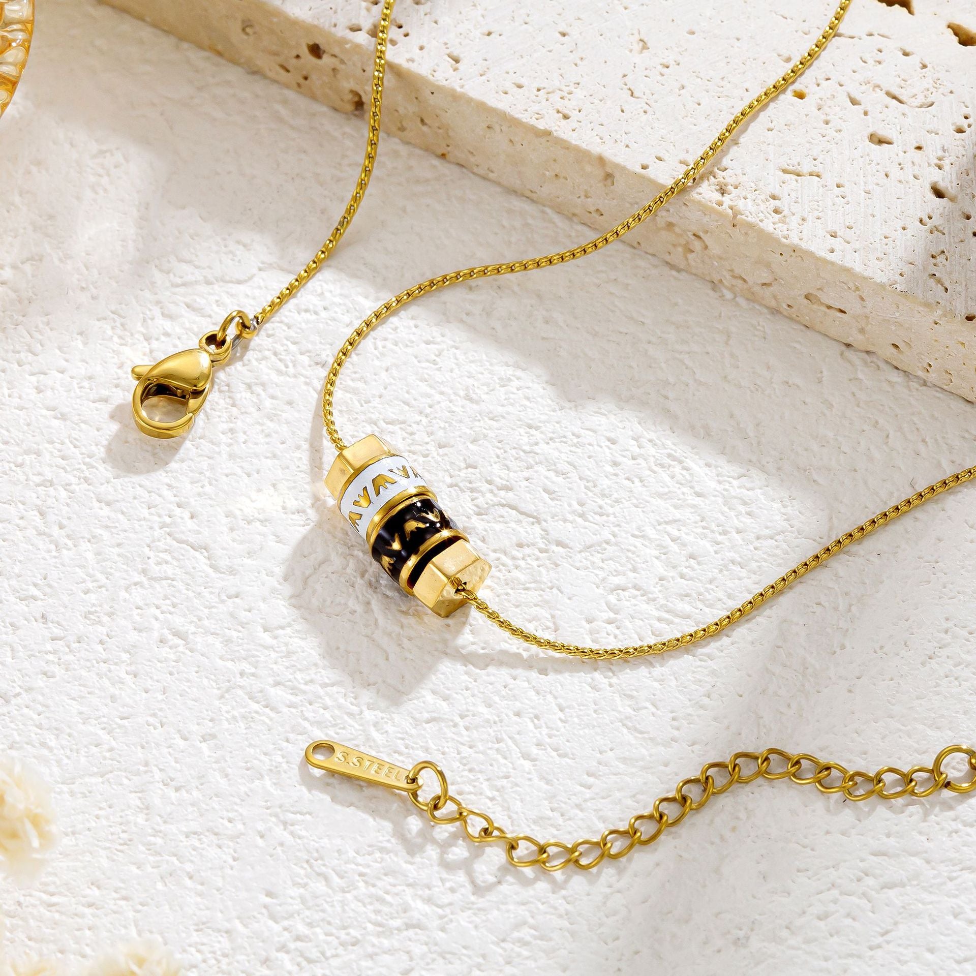 Wholesale 10pcs Black and White Dripping Oil Stainless Steel Necklace