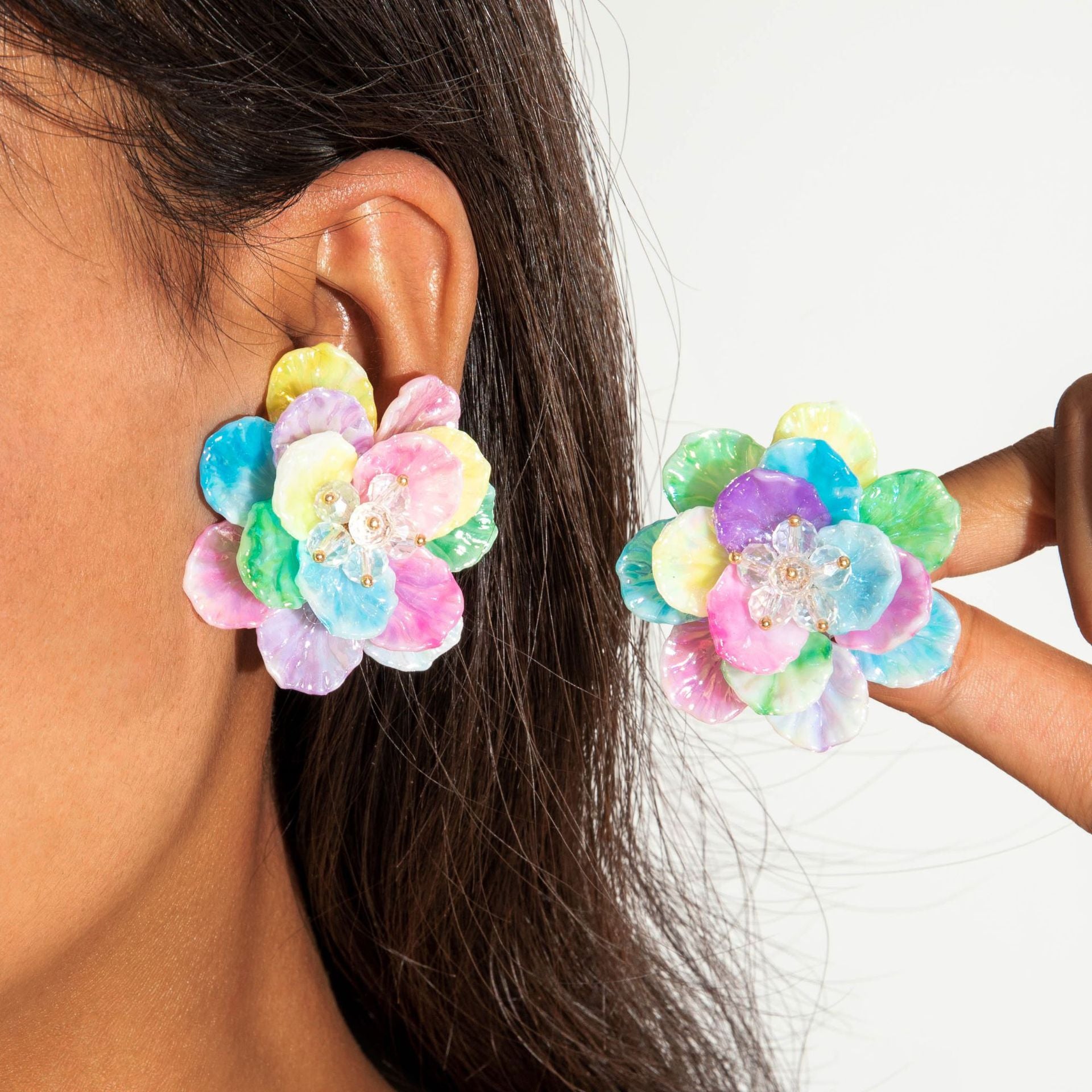 Wholesale 5pcs/pack sweet color resin petals flower earrings