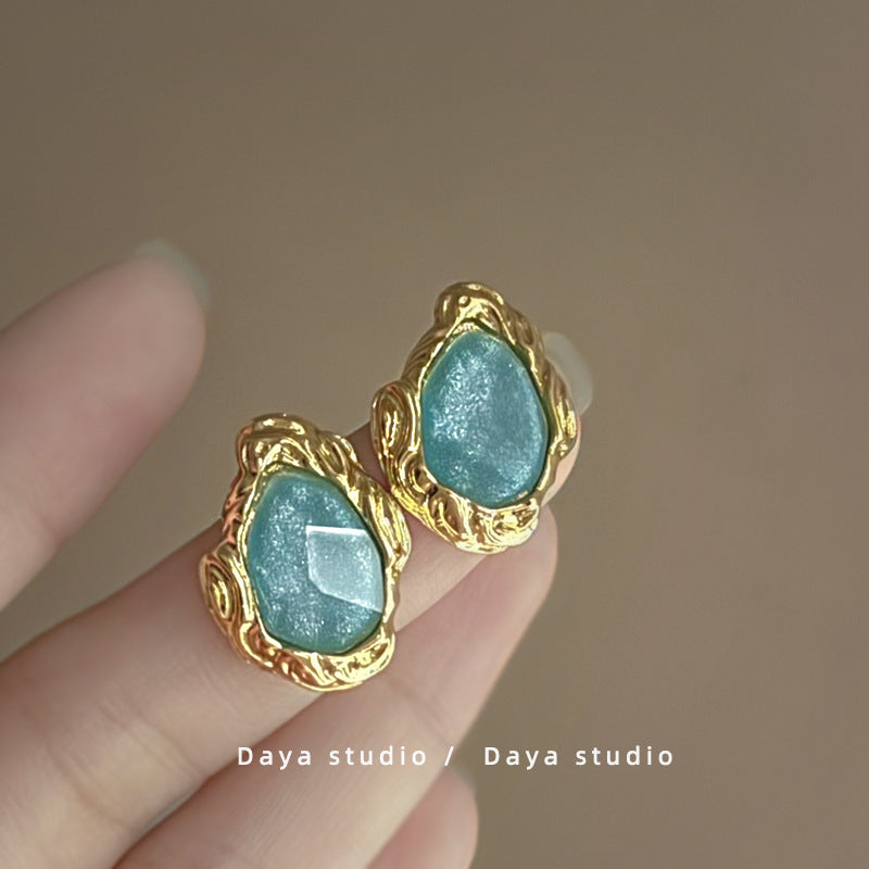Wholesale  Super Fairy French Retro Shimmering Resin Earrings