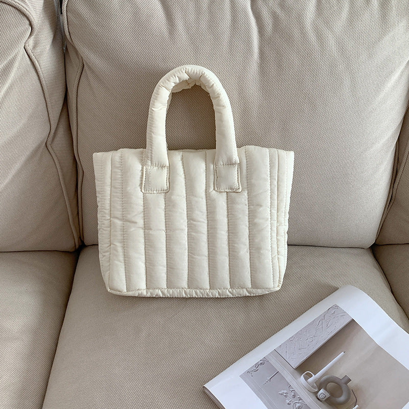 Wholesale women' s red winter fashion handbag