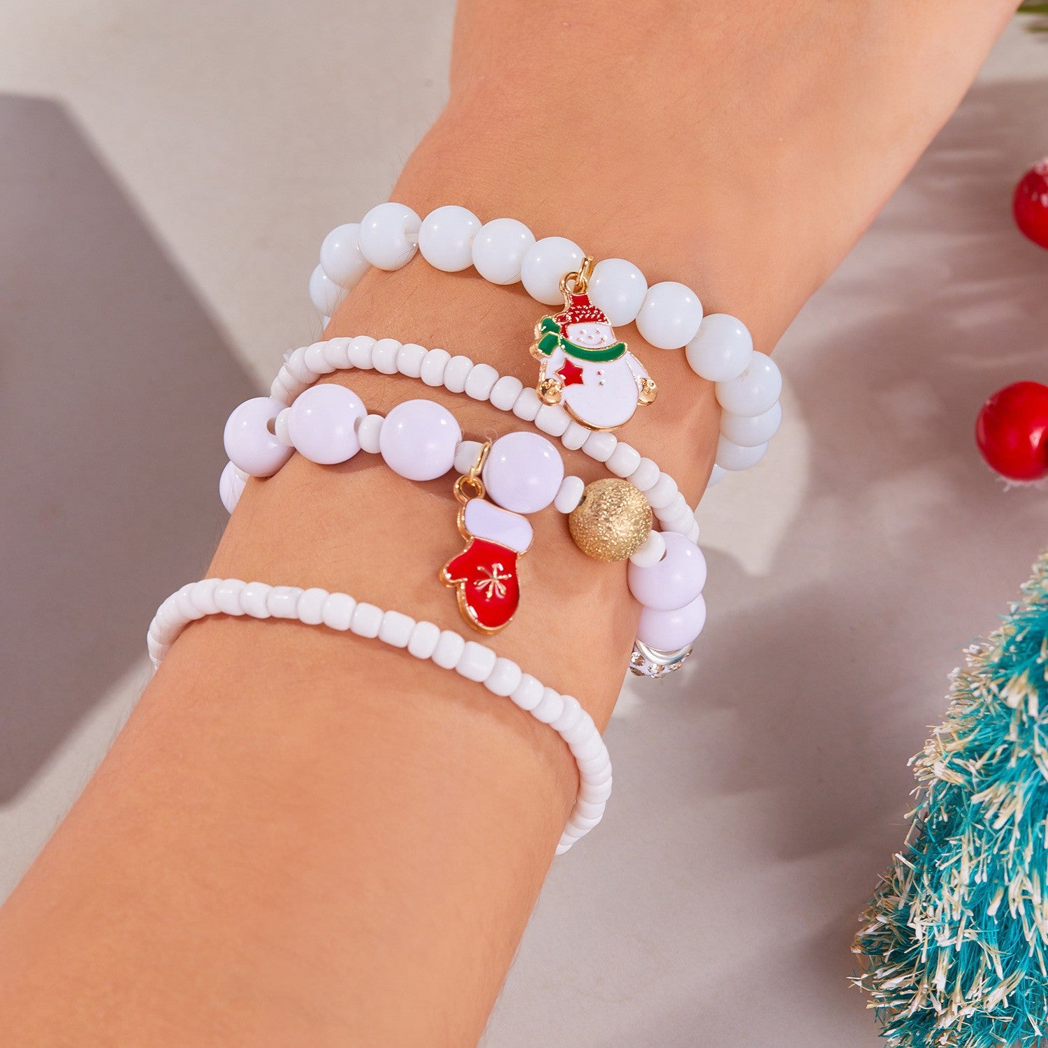 Wholesale Christmas Colorful Acrylic Diamond Snowflake Bell Elastic Beaded Bracelet