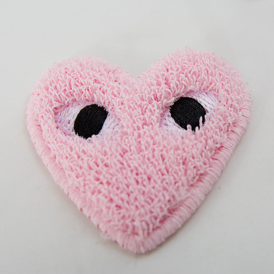 Wholesale Heart Eyes Embroidered Patch Hand Sewn DIY Towel T Shirt Decoration Craft Supply