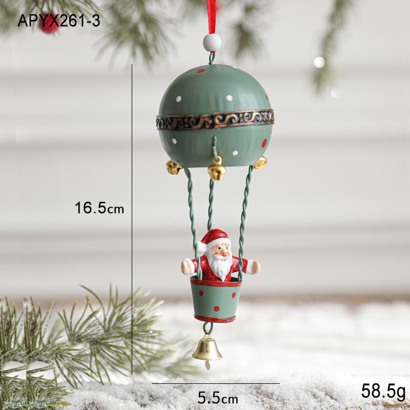 Wholesale Christmas Iron Painted Hot Air Balloon Elk Snowman Santa Claus Pendant
