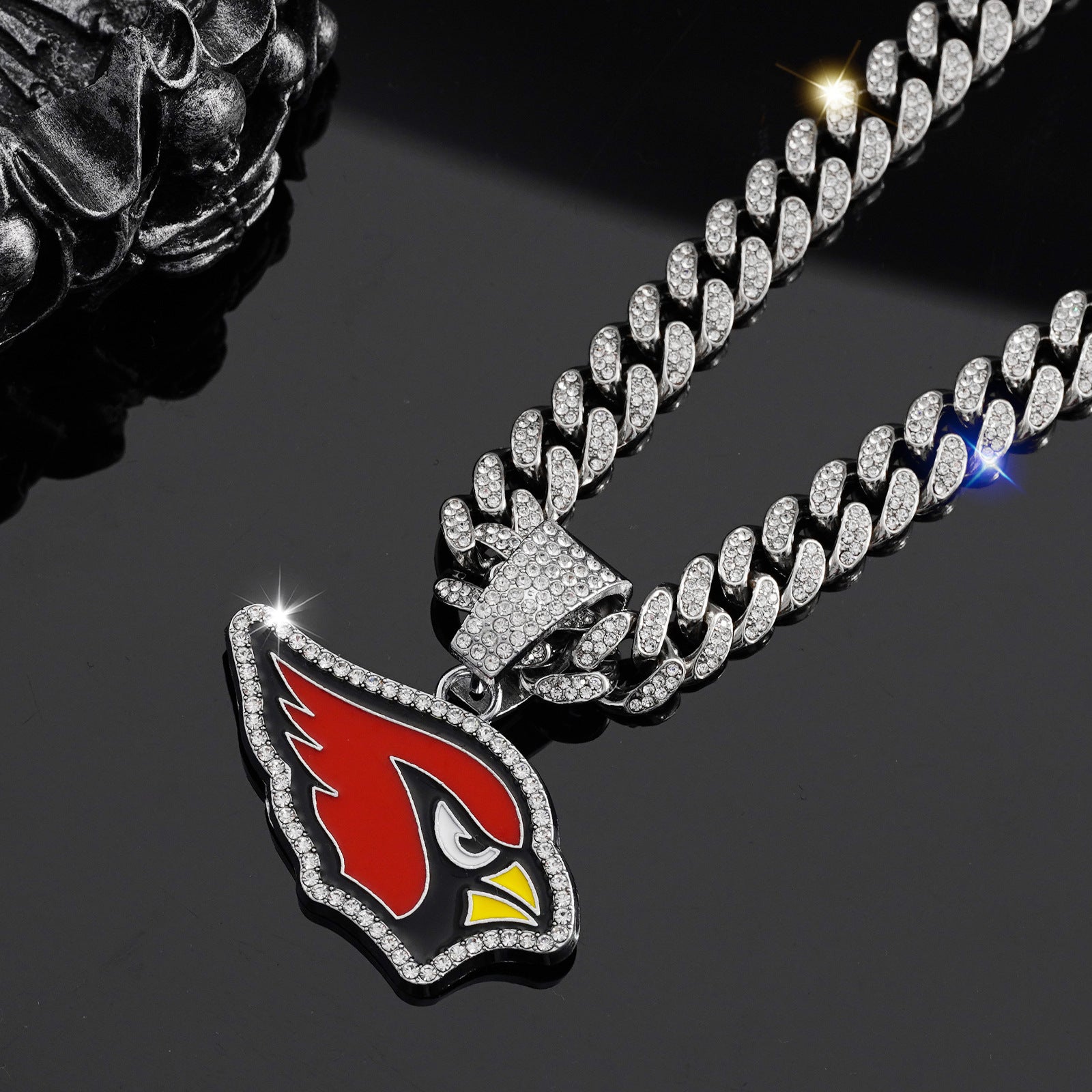 Wholesale Gold Tone Cuban Chain Necklace With Red Rhinestone Bird Pendant Zinc Alloy Punk Hip Hop Fashion Accessory For Party And Gift