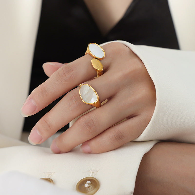 Wholesale Titanium Steel 18k Gold Inlaid White Seashell Oval Disc Open Ring