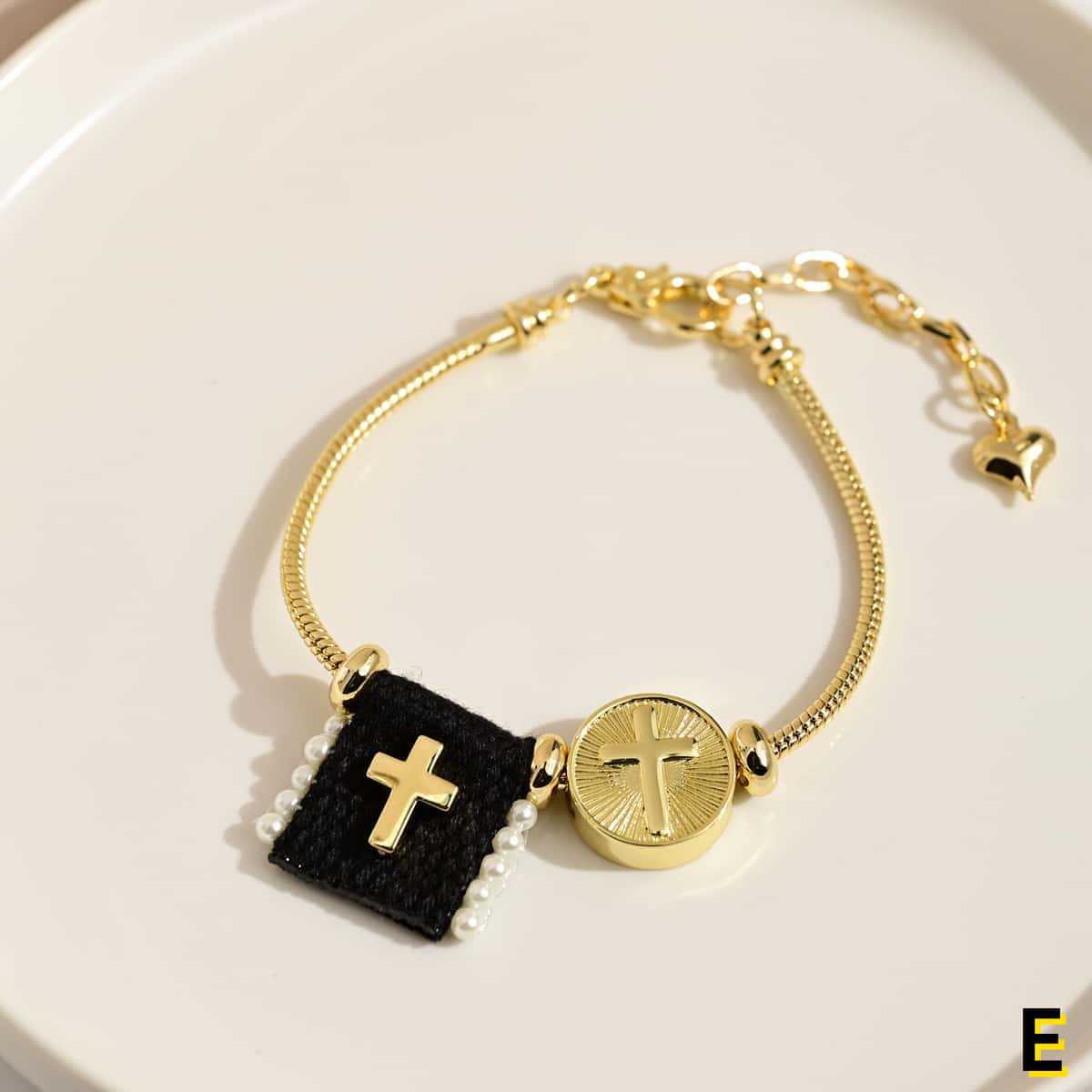 Wholesale Colorful square pearl snake bone gold heart bracelet