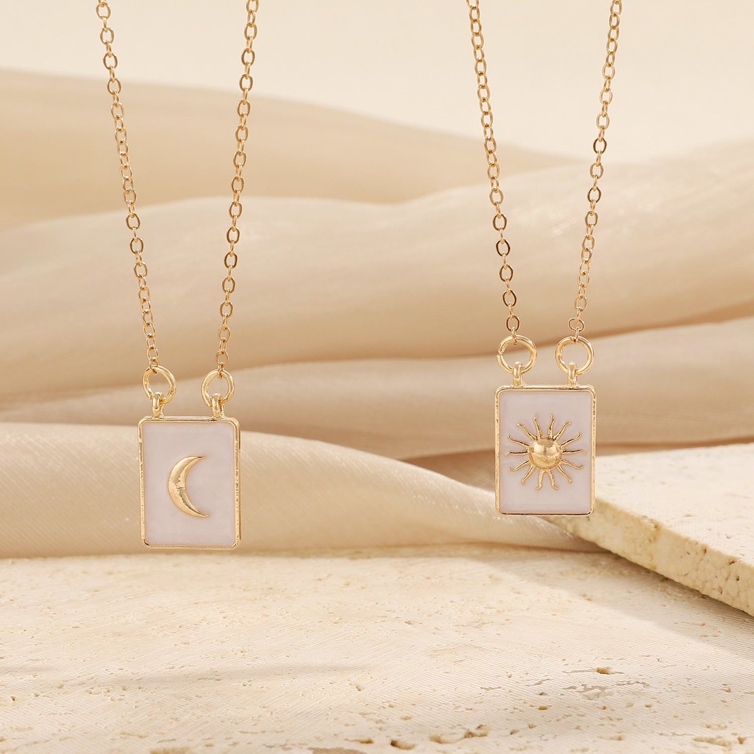 Wholesale Chic Moon Sun Magnetic Couple Necklace Alloy Jewelry Accessory For Resale